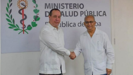 Minister Albert Ramdin en zijn Cubaanse collega van Volksgezondheid, José Ángel Portal Miranda. Foto: CDS Minister Albert Ramdin en zijn Cubaanse collega van Volksgezondheid, José Ángel Portal Miranda. Foto: CDS